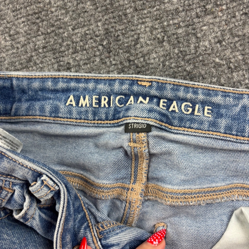 AMERICAN EAGLE Women’s Denim Strigid Mom Jean Distressed Jeans size: 2 - Picture 9 of 9